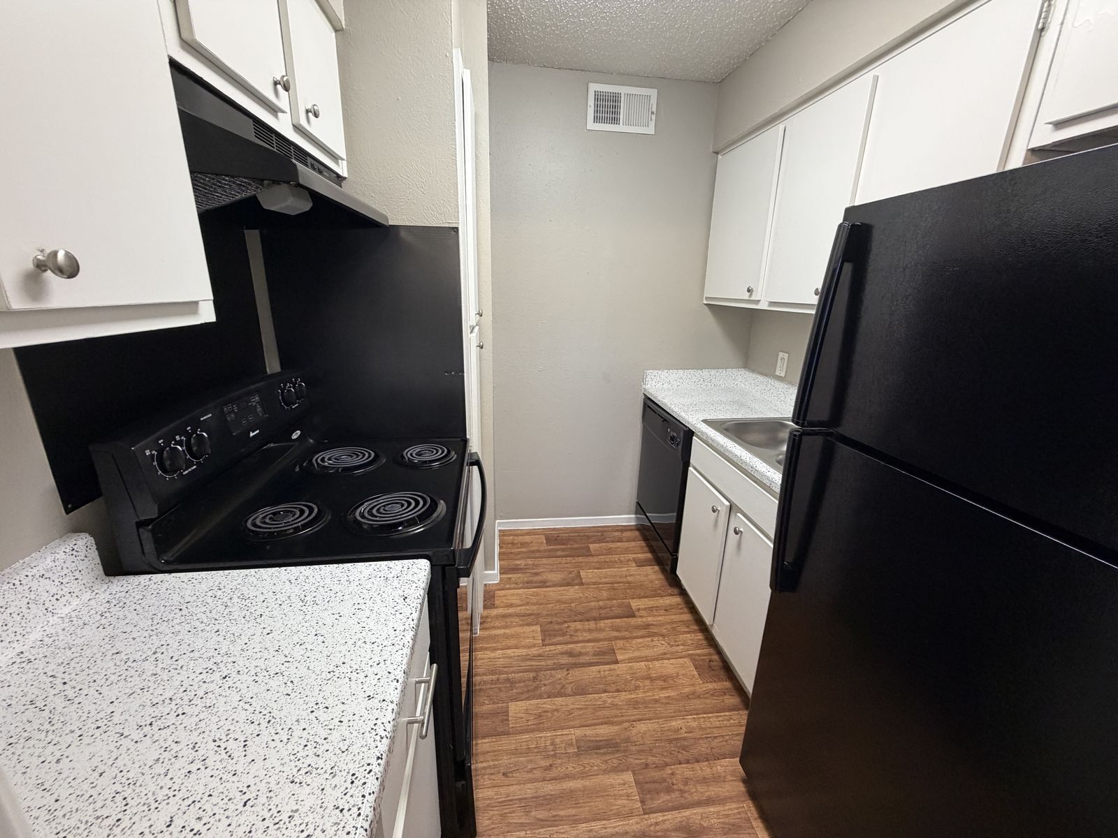 Apartment 211 — photo 4